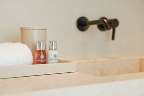 M Boutique Hotel - Designed for Adults