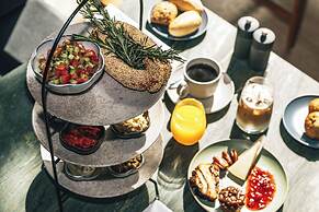 M Boutique Hotel - Designed for Adults