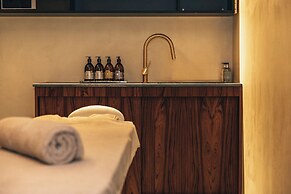 M Boutique Hotel - Designed for Adults