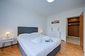 Lido Apartment