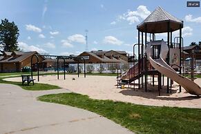 First Floor 3 BR Condo, Northern Bay Golf Course by RedAwning