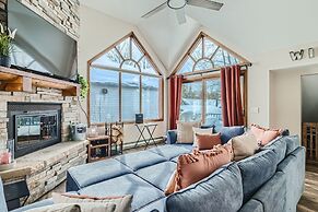 The Powder Chalet 3 Bedroom Home by RedAwning