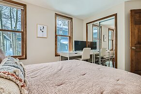 The Powder Chalet 3 Bedroom Home by RedAwning