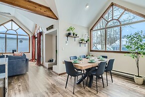 The Powder Chalet 3 Bedroom Home by RedAwning