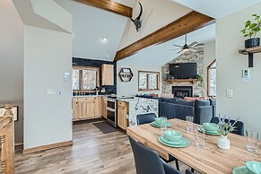 The Powder Chalet 3 Bedroom Home by RedAwning