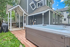 The Powder Chalet 3 Bedroom Home by RedAwning