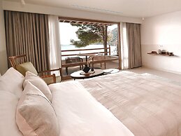 Perios Beach House - Adults Only