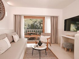 Perios Beach House - Adults Only