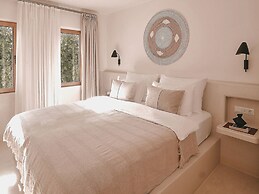 Perios Beach House - Adults Only