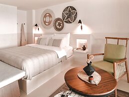 Perios Beach House - Adults Only