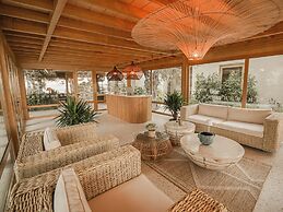 Perios Beach House - Adults Only