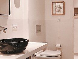 Perios Beach House - Adults Only