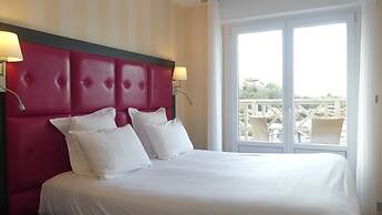 Logis Hôtel Saint-Guirec et de la Plage