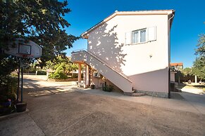 2-bedroom Krk Apartment - Near Krk Beaches & Town!