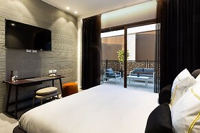 Dhotel