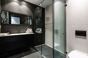 Dhotel