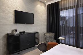Dhotel