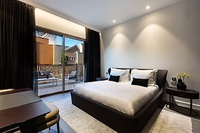 Dhotel
