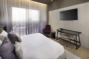 Dhotel