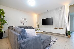 2194 FMP - Solara - Luxury 4 Bed Private Pool