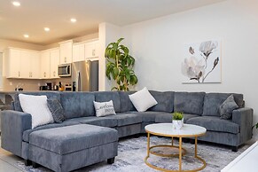 2194 FMP - Solara - Luxury 4 Bed Private Pool