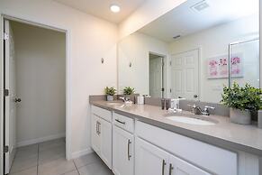 2194 FMP - Solara - Luxury 4 Bed Private Pool