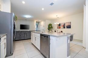 2194 FMP - Solara - Luxury 4 Bed Private Pool