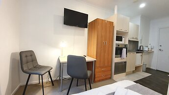 Private & Compact CBD Studio - Free Wifi