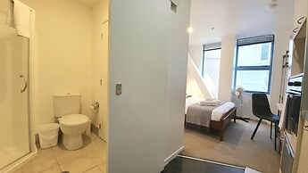 Private & Compact CBD Studio - Free Wifi