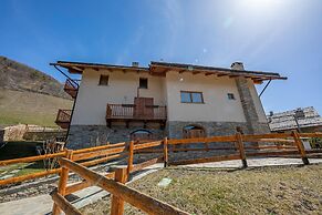 Rebecca's House (few steps from skiing)