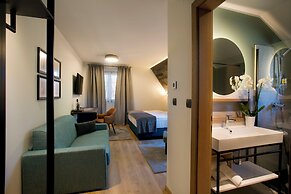 Plitvice Holiday Lodge