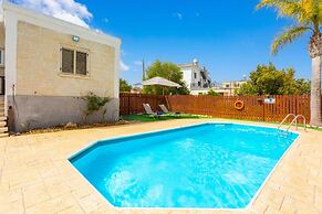 Villa Yiangos in Neo Chorio