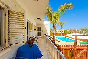 Villa Yiangos in Neo Chorio