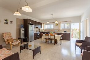 Villa Yiangos in Neo Chorio