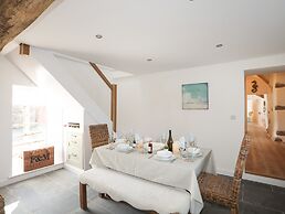 Bwthyn Gwenyn Yr Haf