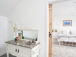 Bwthyn Gwenyn Yr Haf