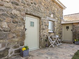 Bwthyn Gwenyn Yr Haf