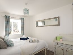 Bwthyn Gwenyn Yr Haf