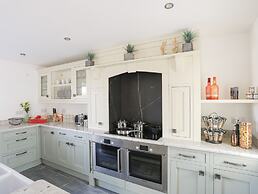 Bwthyn Gwenyn Yr Haf