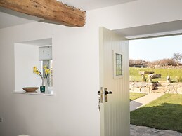 Bwthyn Gwenyn Yr Haf