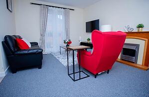 Beautiful two Bedrooms Ensuite Apartment