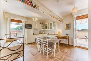 Terrazza Apuana A Few Steps From The Sea