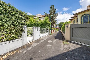 Terrazza Apuana A Few Steps From The Sea