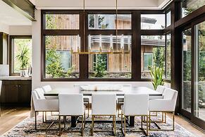 Stunning 6-bedroom Chalet in Heart of Park City 6 Home by Redawning