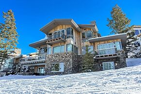 Stunning 6-bedroom Chalet in Heart of Park City 6 Home by Redawning