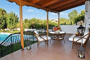 Villa John Dimeon Kato Achaia With Pool