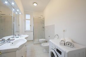 I Marinai - In The City Of Genoa