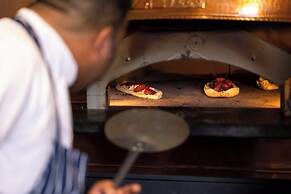 Holiday Inn Manchester Airport by IHG