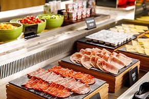 Holiday Inn Manchester Airport by IHG