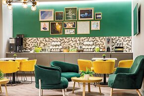 Holiday Inn Manchester Airport by IHG